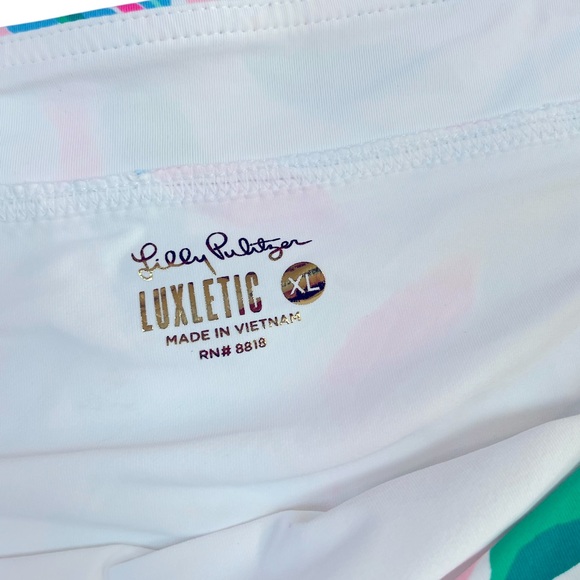 LILLY PULITZER TAYNORA SKORT UPF 50+
RESORT WHITE HOLDING COURT ENGINEER XL - Picture 7 of 12